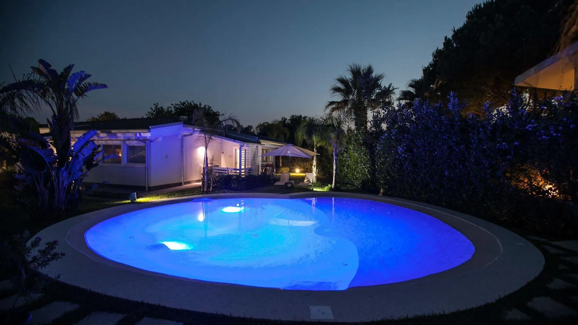 Villa Lucy Fontane Bianche Apartment
